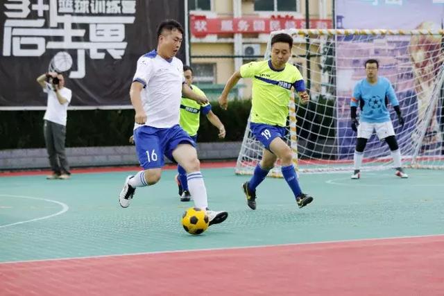 NBA全明星技巧挑战赛:哈利伯顿率步行者队夺冠